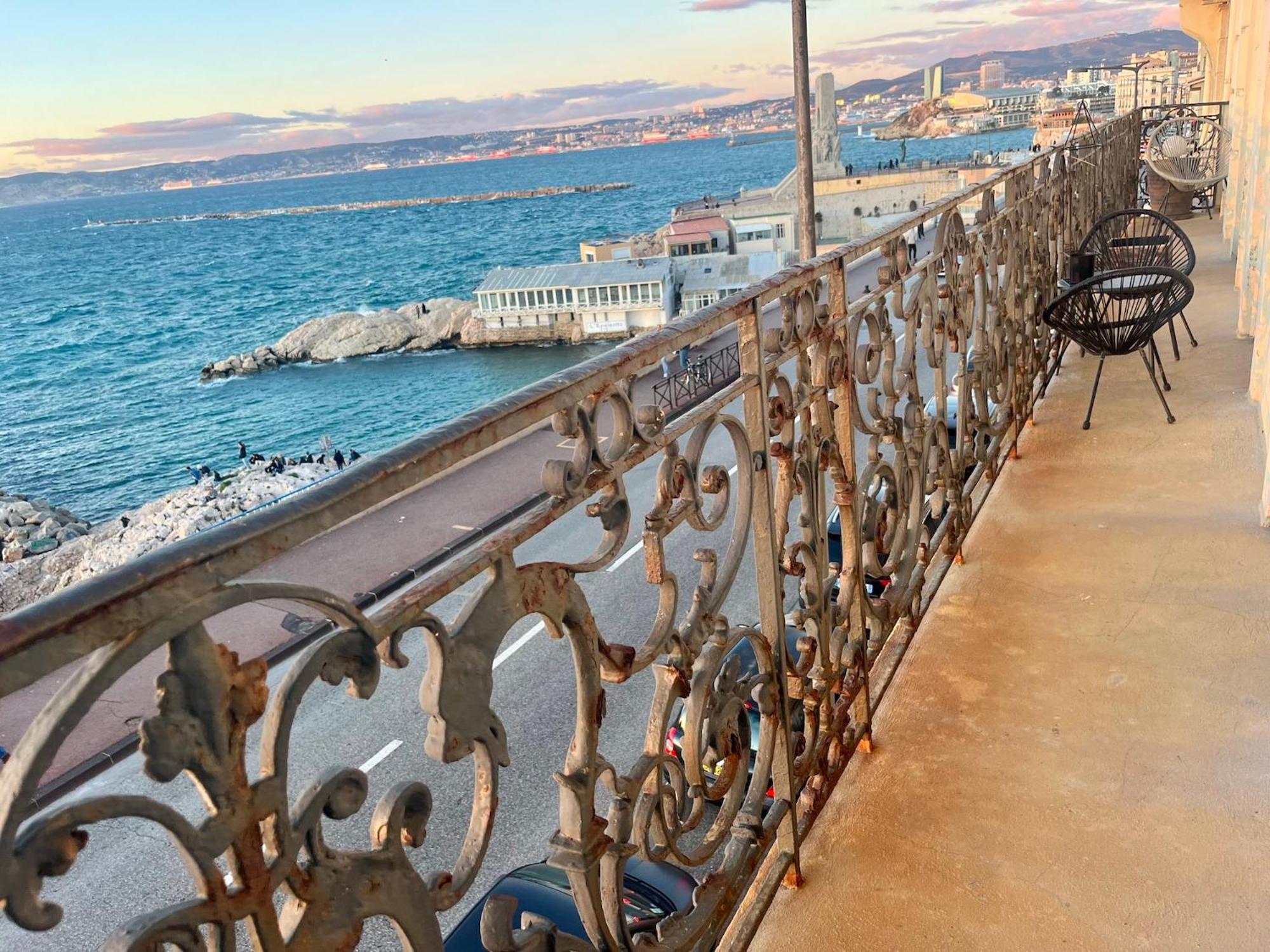Appartement Sur La Corniche Kennedy Face A La Mer Marseilles Exterior foto